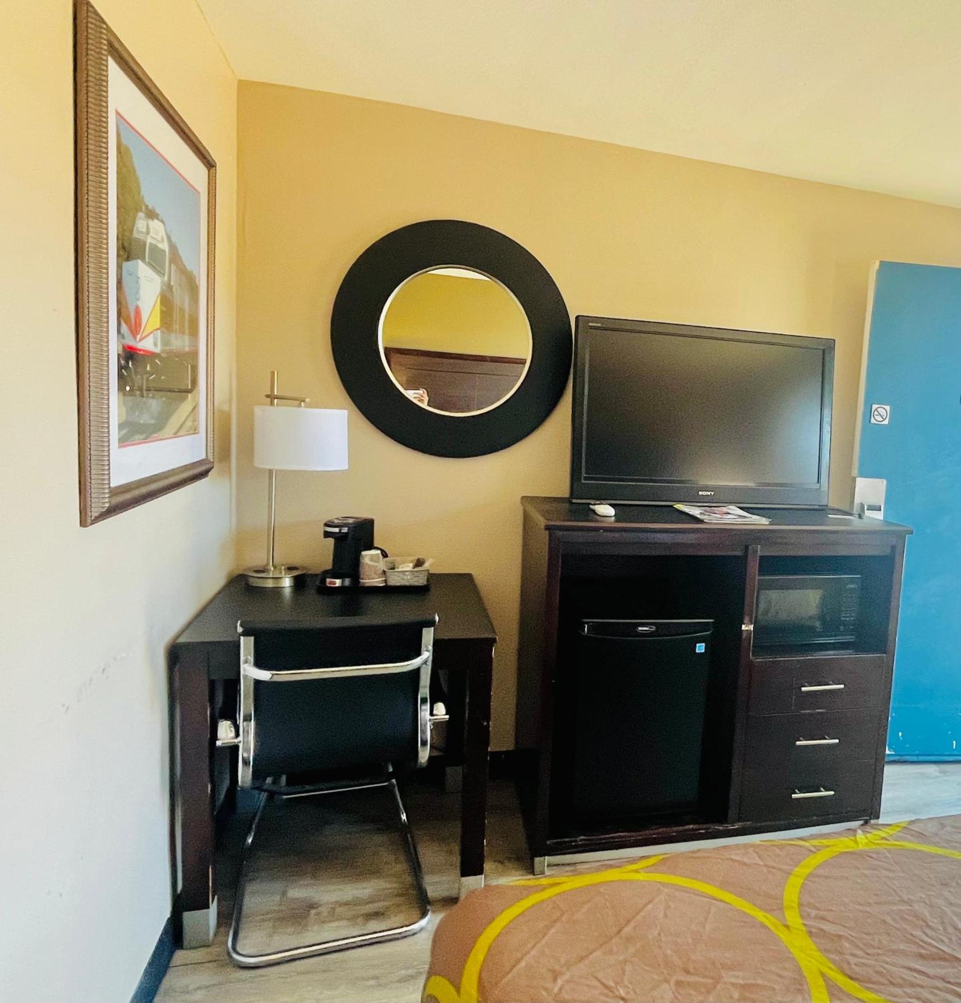 Super 8 By Wyndham Williams West Route 66 - Grand Canyon Area Екстериор снимка
