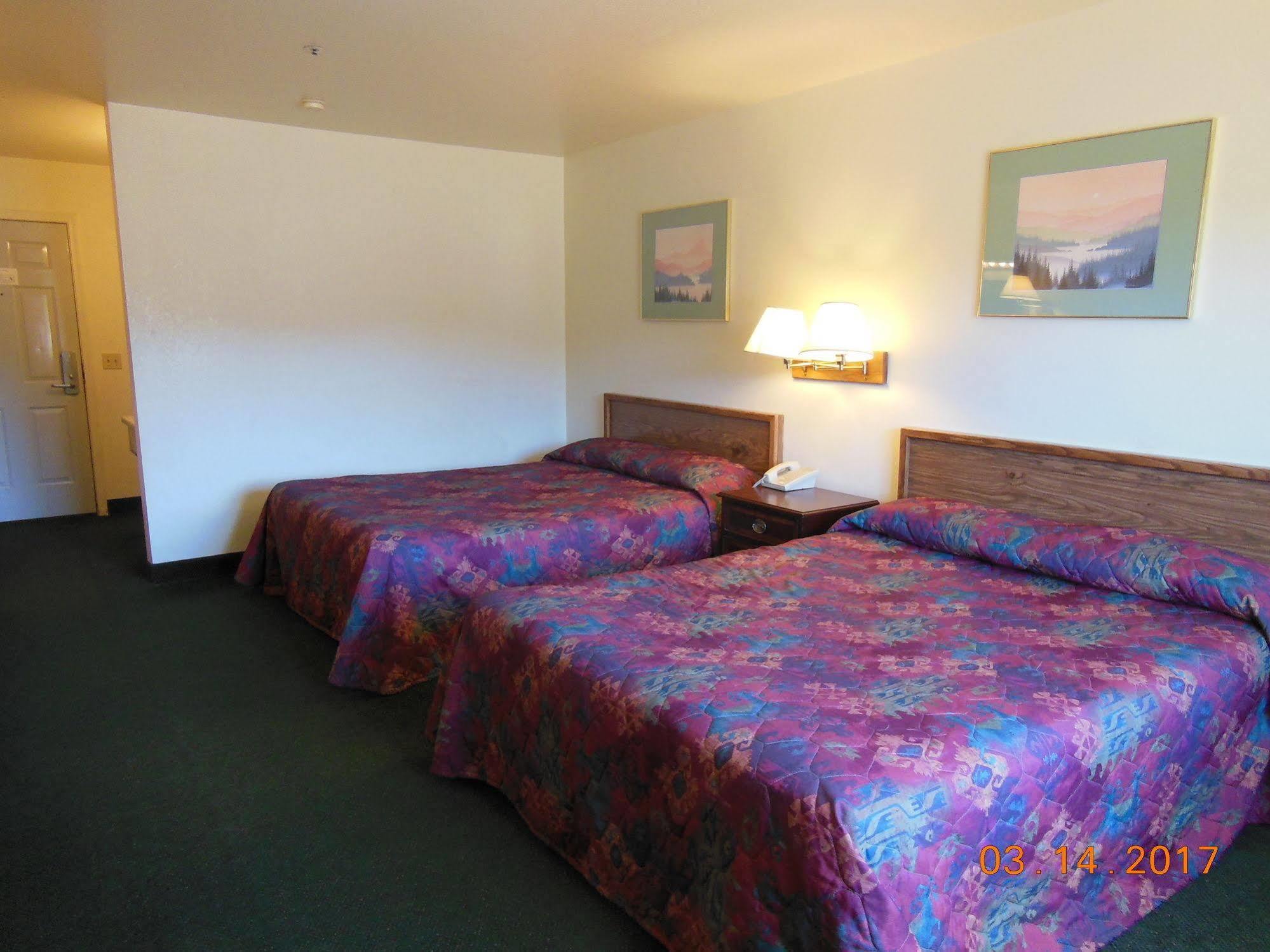 Super 8 By Wyndham Williams West Route 66 - Grand Canyon Area Екстериор снимка