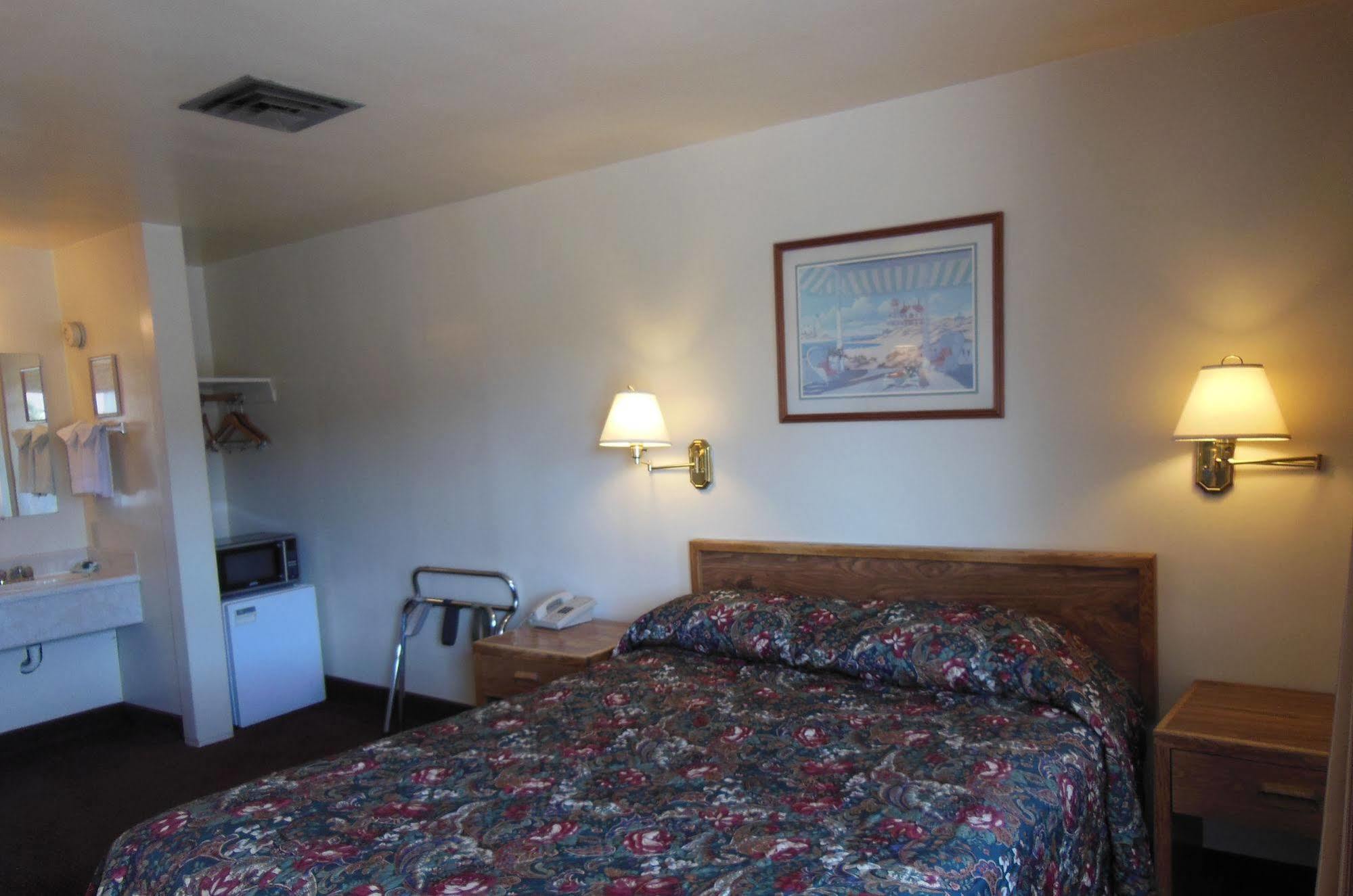 Super 8 By Wyndham Williams West Route 66 - Grand Canyon Area Екстериор снимка