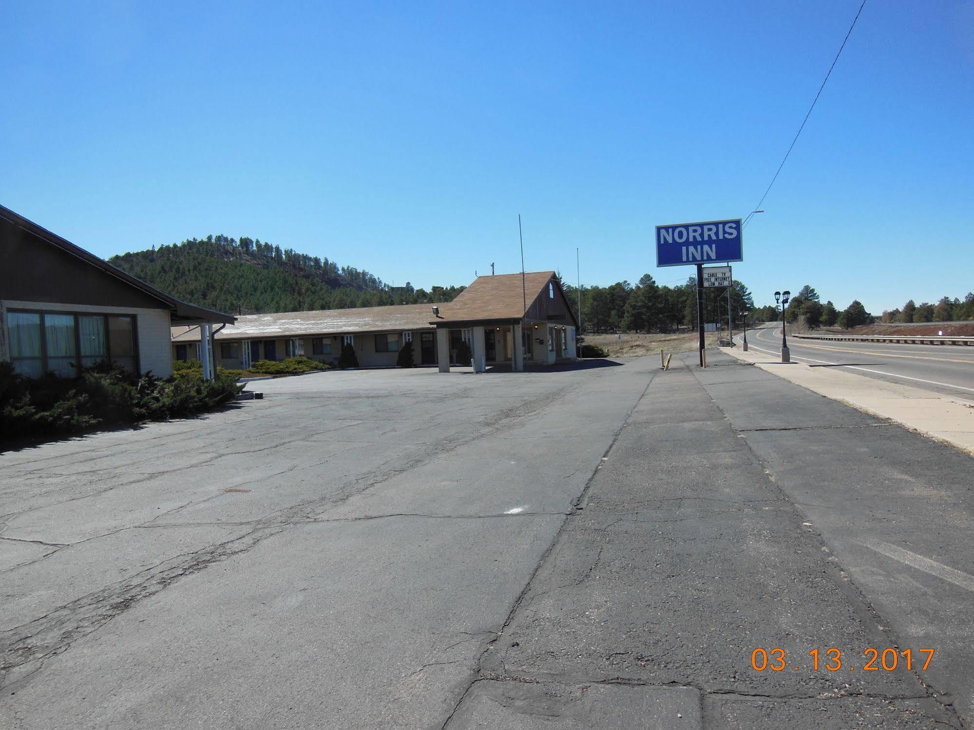 Super 8 By Wyndham Williams West Route 66 - Grand Canyon Area Екстериор снимка