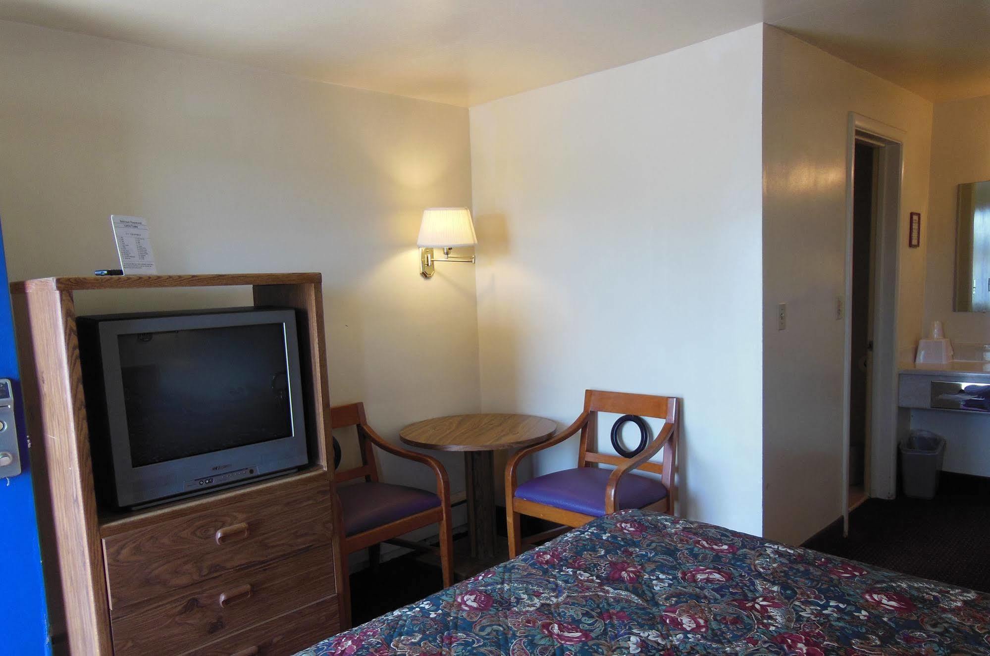 Super 8 By Wyndham Williams West Route 66 - Grand Canyon Area Екстериор снимка